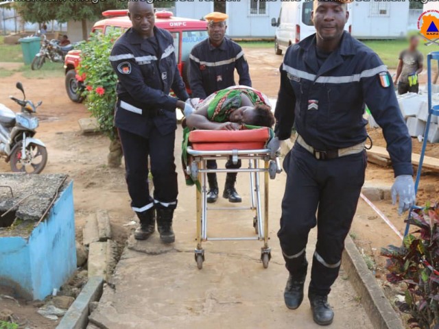 DEUX VICTIMES PRIS DE MALAISE ASSISTEES PAR LES SECOURS A DABOU
