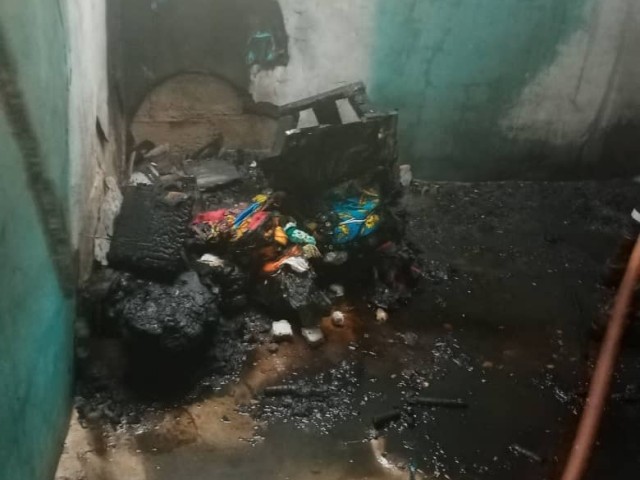BOUNDIALI : UNE MAISON DE QUATRE (04) PIECES DETRUITE PAR UN INCENDIE