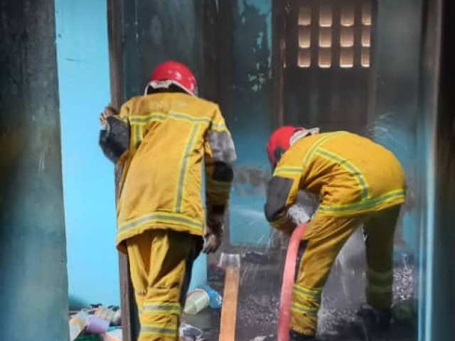 BOUNA : UN FEU D’HABITATION MAITRISE PAR LES POMPIERS CIVILS