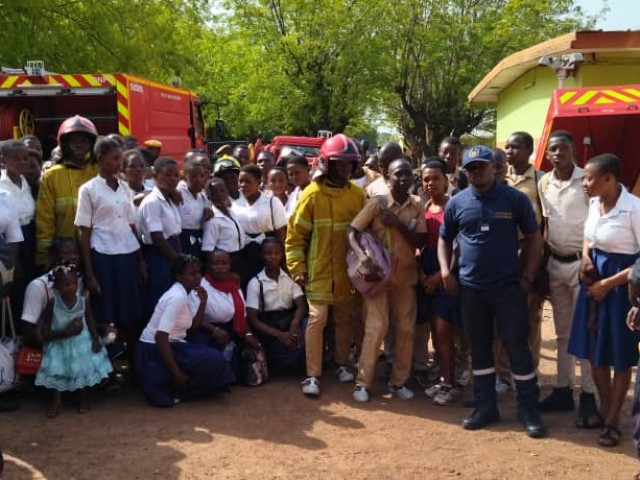 JOURNEES CARRIERES : LES ELEVES DE MAN ET BOUNA APPRENNENT SUR LE METIER DE POMPIER CIVIL