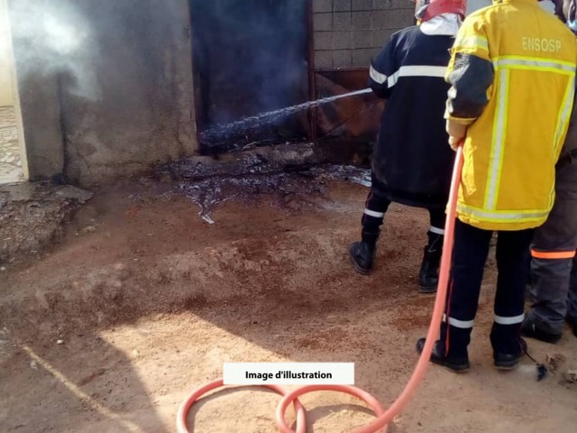 DEUX INCENDIES CAUSES PAR DES COURT-CIRCUITS MAITRISES PAR LES POMPIERS CIVILS A DIVO ET A FERKESSEDOUGOU