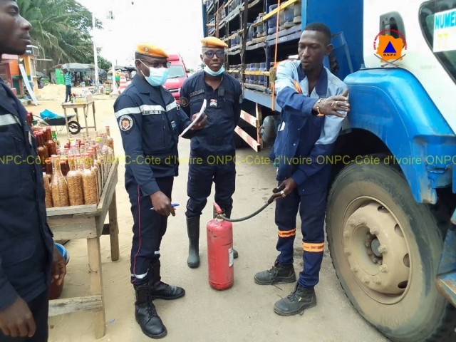 DES CONDUCTEURS ET APPRENTIS SENSIBILISES SUR LE TRANSPORT DE MARCHANDISES DANGEREUSES (TMD) A GRAND-BASSAM ET KATIOLA
