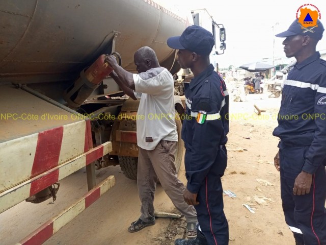 MANKONO : LES POMPIERS CIVILS SENSIBILISENT SUR LE TRANSPORT DE MARCHANDISES DANGEREUSES (TMD)