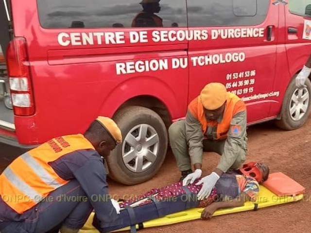 FERKESSEDOUGOU : 3 VICTIMES D’UNE COLLISION DE MOTOS ET UNE FEMME ENCEINTE ASSISTES PAR LES POMPIERS CIVILS DU TCHOLOGO