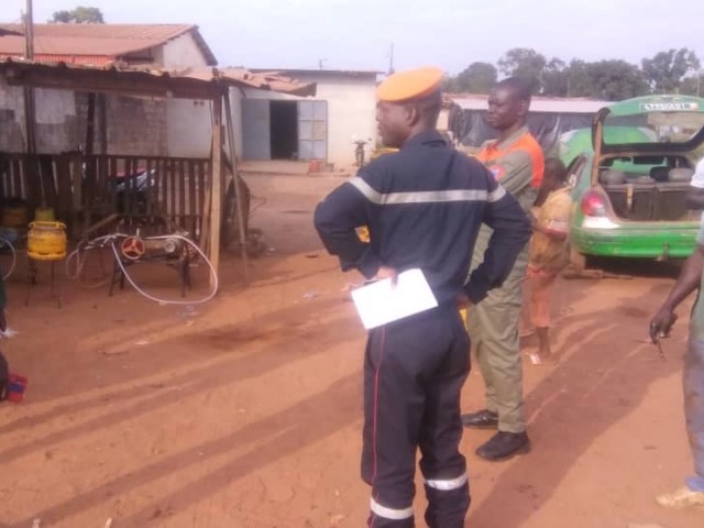 DES PROPRIETAIRES ET EMPLOYES DE DEPOTS DE GAZ SENSIBILISES A DALOA