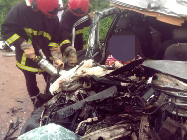 LES POMPIERS CIVILS DU N’ZI INTERVIENNENT DANS UN GRAVE ACCIDENT A DIMBOKRO