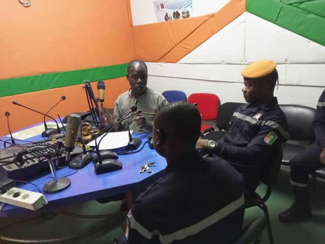 MANKONO : LES POPULATIONS INFORMEES SUR LES MISSIONS DES POMPIERS CIVILS SUR LA RADIO BERE 