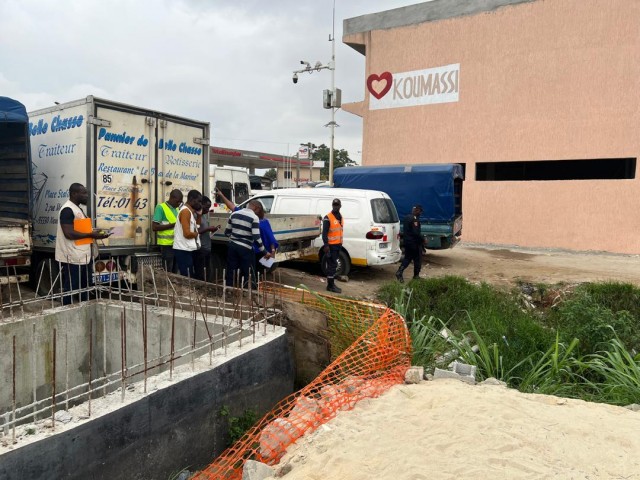 SITES SENSIBLES AUX INONDATIONS : LES POINTS CRITIQUES DE LA COMMUNE DE KOUMASSI VISITES