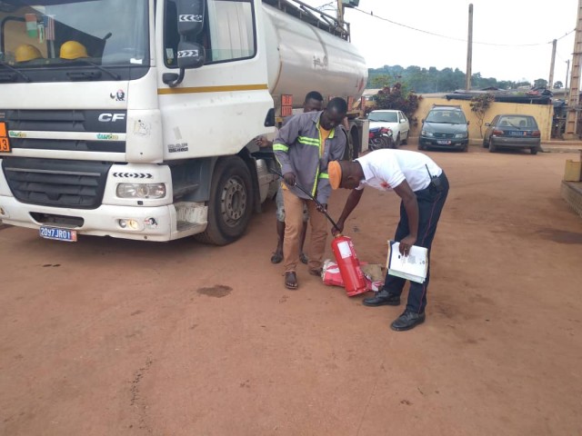 BONGOUANOU : LES POMPIERS CIVILS SENSIBILISENT SUR LE TRANSPORT DE MARCHANDISES DANGEREUSES (TMD)