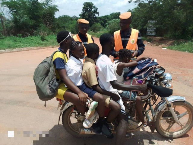 ZOUKOUGBEU/AGBOVILLE : LES MOTOCYCLISTES INSTRUITS SUR LE CODE DE LA ROUTE