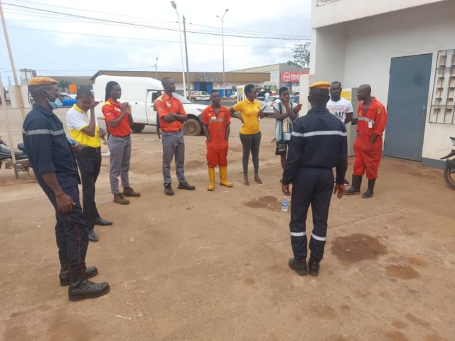 SAN-PEDRO : LE PERSONNEL DE DEUX STATIONS SERVICE SENSIBILISES SUR LA SECURITE INCENDIE