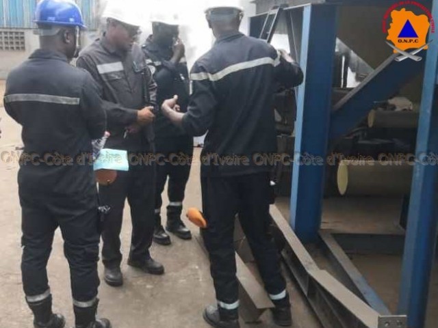 SASSANDRA / SECURITE INCENDIE : LES POMPIERS CIVILS VISITENT UNE USINE DE PRODUCTION D’HUILE DE PALME A BOLO
