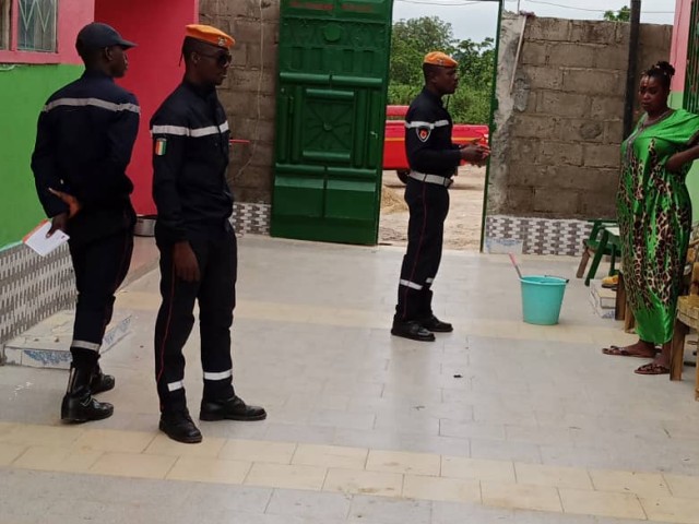 REGION DU BERE : LES POMPIERS CIVILS SENSIBILISENT SUR LA SECURITE INCENDIE A MANKONO