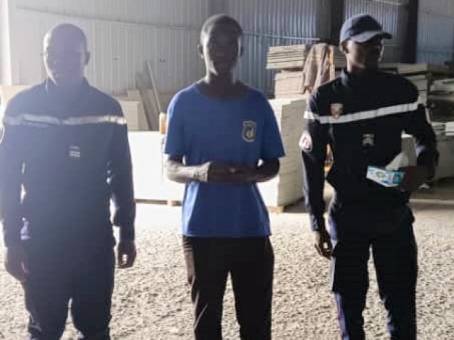 SEGUELA : LES POMPIERS CIVILS VISITENT UNE SOCIETE POUR UNE SENSIBILISATION SUR LA SECURITE INCENDIE A DIARRABANA