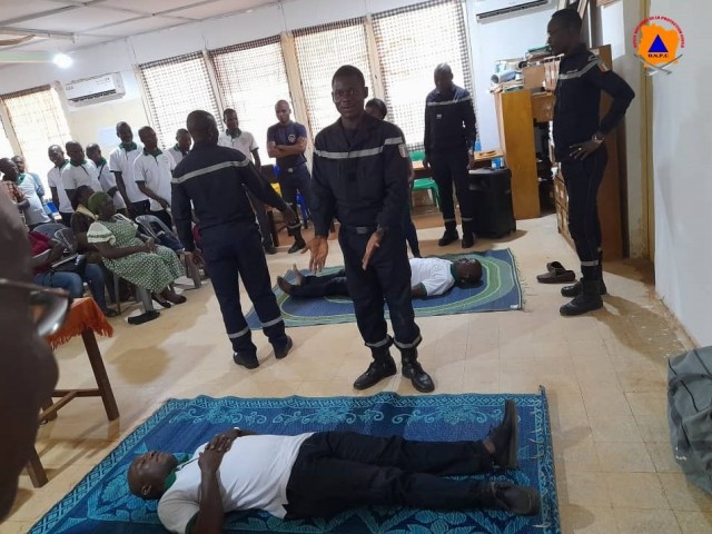 TOUMODI/ABENGOUROU SECURITE INCENDIE : LE PERSONNEL DE CERTAINES BOULANGERIES ET HOTELS SENSIBILISES