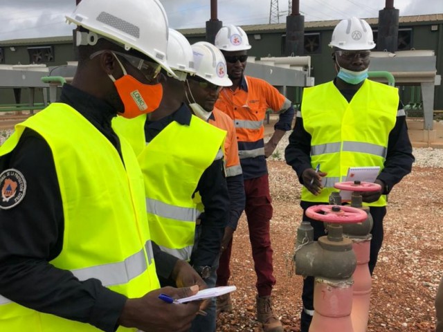 LES POMPIERS CIVILS DU TONKPI FONT UNE VISITE DE SECURITE INCENDIE A LA MINE D’OR DE ITY