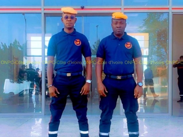 DEUX POMPIERS CIVILS EN FORMATION AU MAROC SUR LES INTERVENTIONS EN MILIEUX PERILLEUX NIVEAUX 1 ET 2