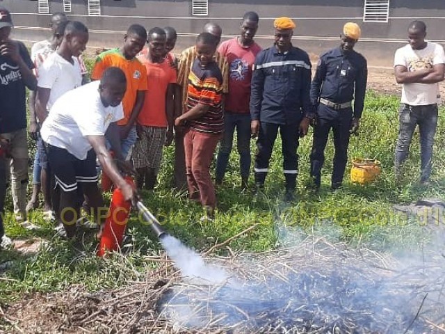 MAN / SECURITE INCENDIE : LE PERSONNEL D’UN MAGASIN DE VENTE DE BOUTEILLES DE GAZ SENSIBILISE