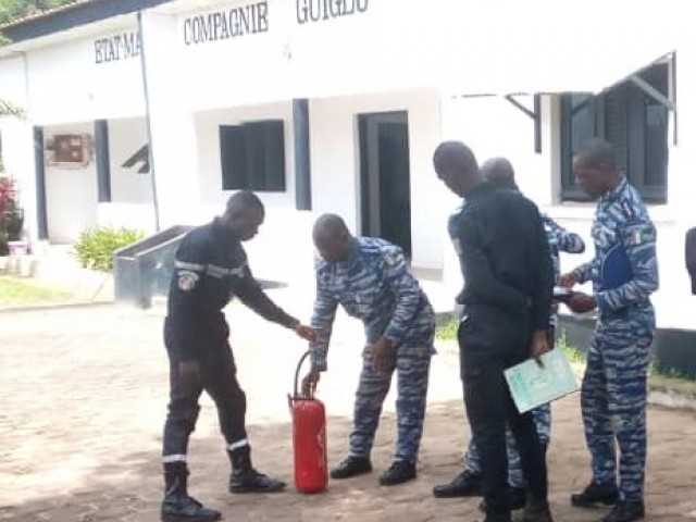 GUIGLO : 25 GENDARMES FORMES AUX GESTES DE PREMIERS SECOURS ET A L'UTILISATION DES EXTINCTEURS