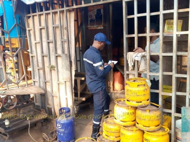 DALOA : UN DEPOT DE GAZ ET UNE SUPERETTE VISITES PAR LES POMPIERS CIVILS