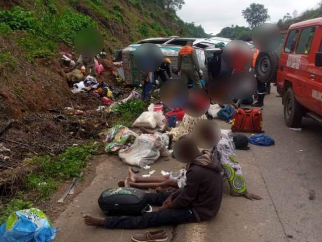 ACCIDENT DE LA CIRCULATION A AGBOVILLE : 18 VICTIMES PRISES EN CHARGE PAR LES POMPIERS CIVILS