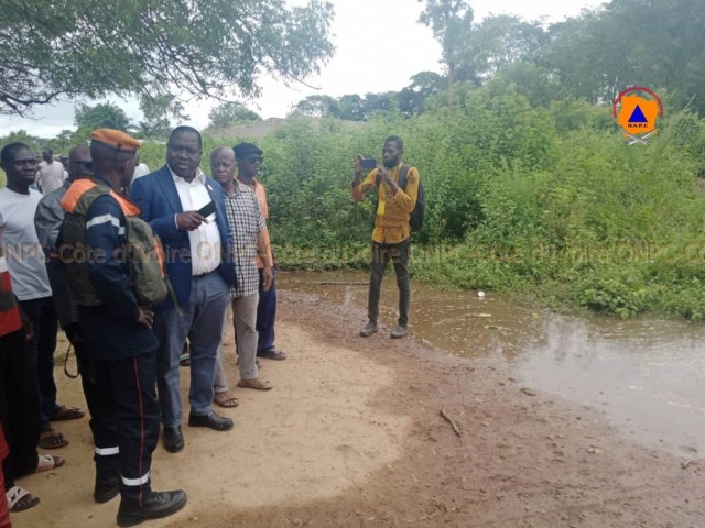 DAOUKRO / INONDATION : LES POMPIERS CIVILS DE L’IFFOU FONT UNE RECONNAISSANCE DES ZONES IMPACTEES