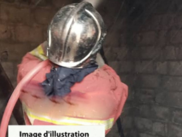 ABENGOUROU : LES POMPIERS CIVILS ENGAGES SUR UN INCENDIE DANS UNE HABITATION DE TROIS PIECES