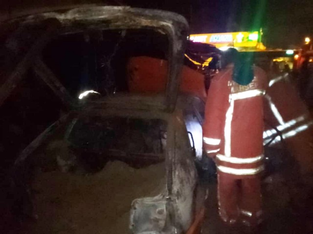 UN FEU DE VEHICULE ETEINT PAR LES POMPIERS CIVILS DE GRAND-BASSAM