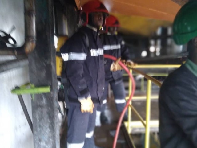 ABOISSO : LES POMPIERS CIVILS PARTICIPENT A UN EXERCICE DE SIMULATION D’INCENDIE DANS UNE USINE