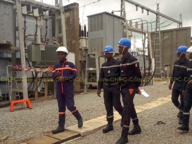 LES POMPIERS CIVILS DU N’ZI VISITENT UNE BASE DE LA COMPAGNIE IVOIRIENNE D’ELECTRICITE POUR UNE SENSIBILISATION SUR LA SECURITE INCENDIE