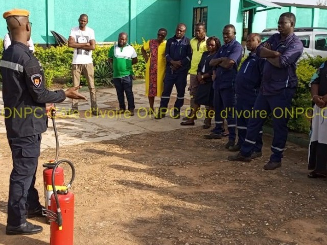 BONDOUKOU / SECURITE INCENDIE: LES POMPIERS CIVILS SENSIBILISENT 19 AGENTS DE LA SODECI