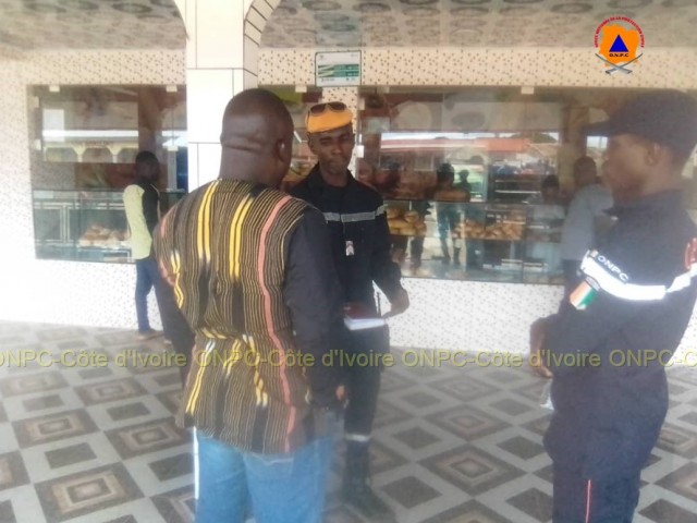 BOUNA : LES EMPLOYES DE DEUX BOULANGERIES SENSIBILISES SUR LA SECURITE INCENDIE